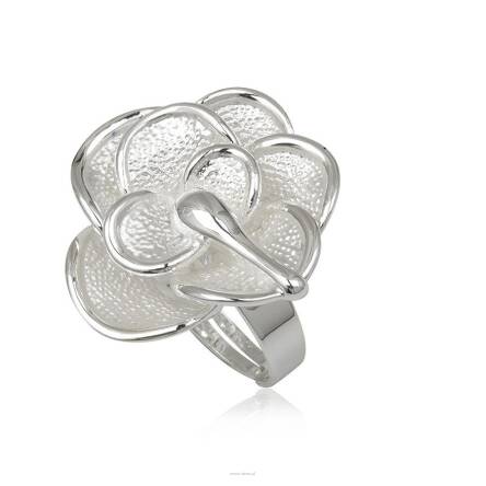 Fashion ring White Enamel Flower 3D